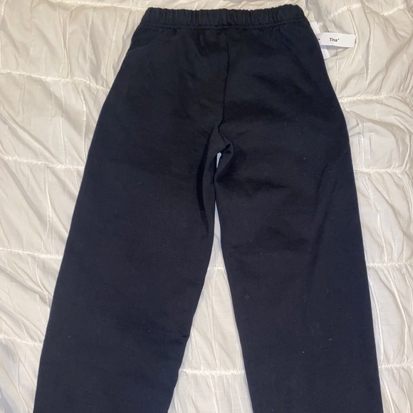 NWT Aritiza oversized black fleece sweatpants - Picture 7 of 7